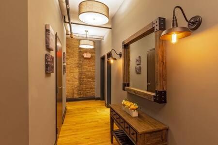 Hip Urban Loft-Small Town Charm-124 Lofts #2 West Dundee Bagian luar foto