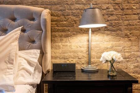 Hip Urban Loft-Small Town Charm-124 Lofts #2 West Dundee Bagian luar foto